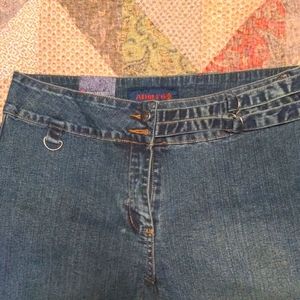 NWT, Women's Jean capris